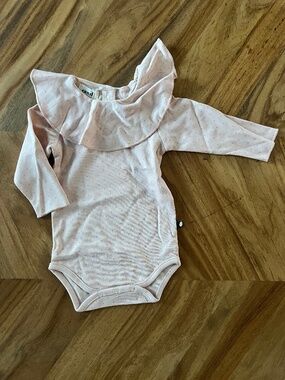 Oeuf Ruffle Onesie